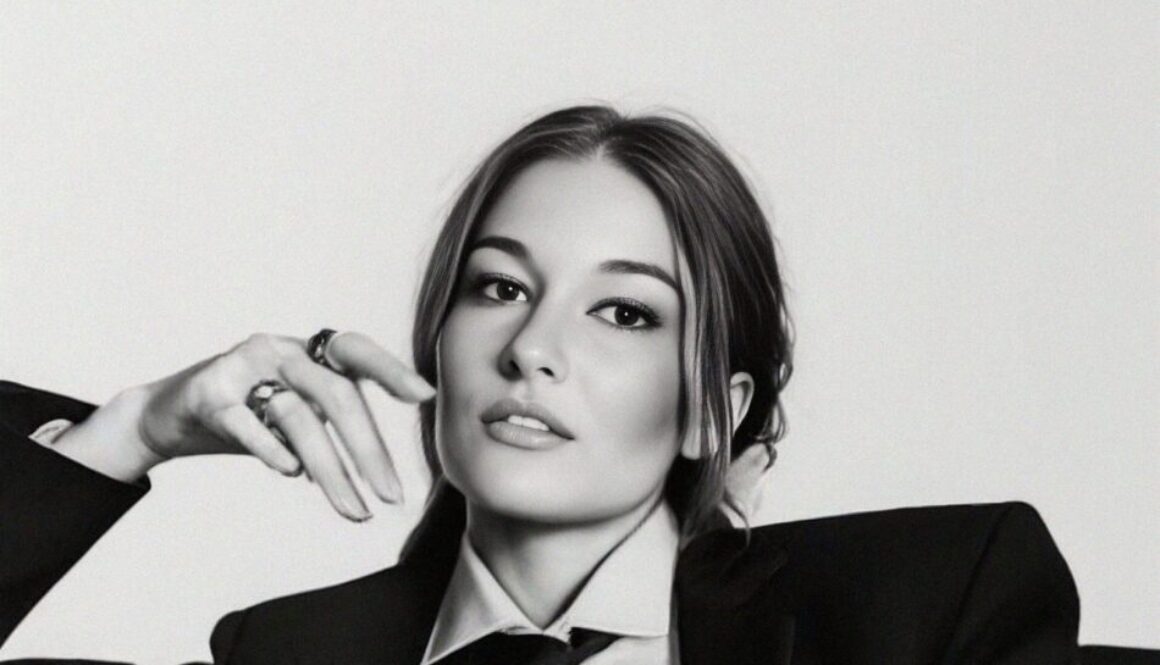 femme-confident-successful-woman